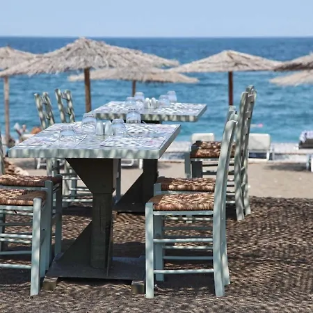 ホテル Thalatta Seaside