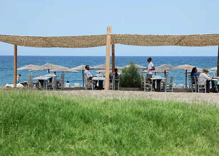 Ξενοδοχείο Thalatta Seaside 4*